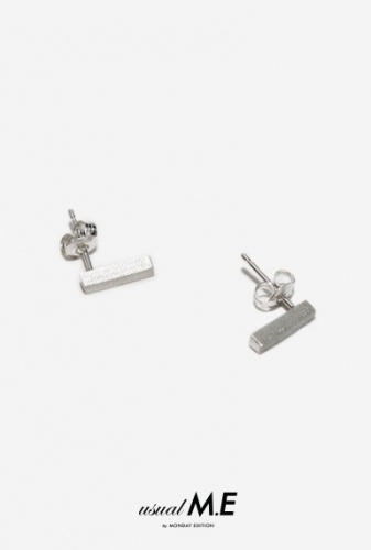 usual silver square earrings