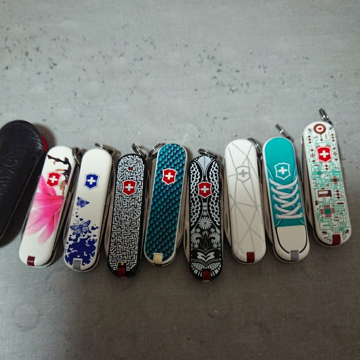 Set of 8