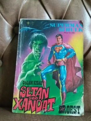Bukalapak hulk and Superman comic